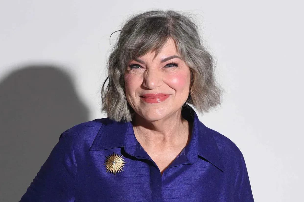 Mindy Cohn révèle son combat secret contre un cancer pour la seconde fois