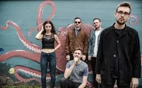 Ball Park Music suspend sa tournée : Dean Hanson opéré après une fracture spectaculaire