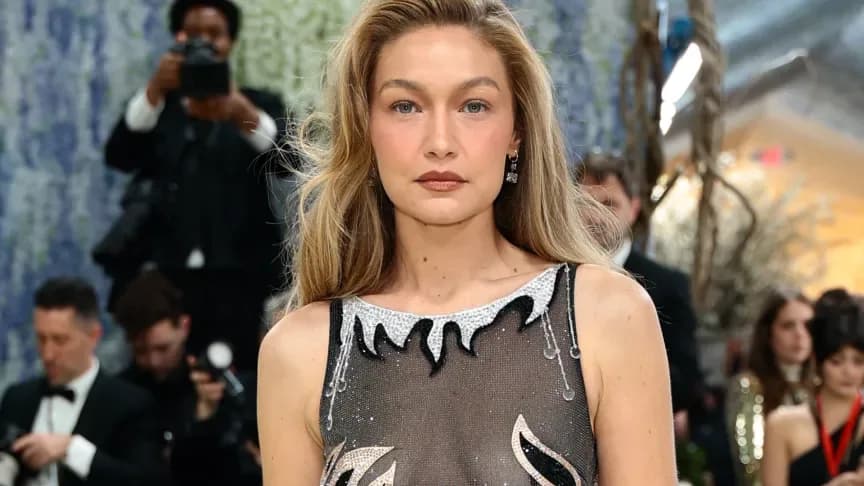 Met Gala 2026 : Gigi Hadid et Patrick Schwarzenegger illuminent le tapis rouge avec des looks audacieux