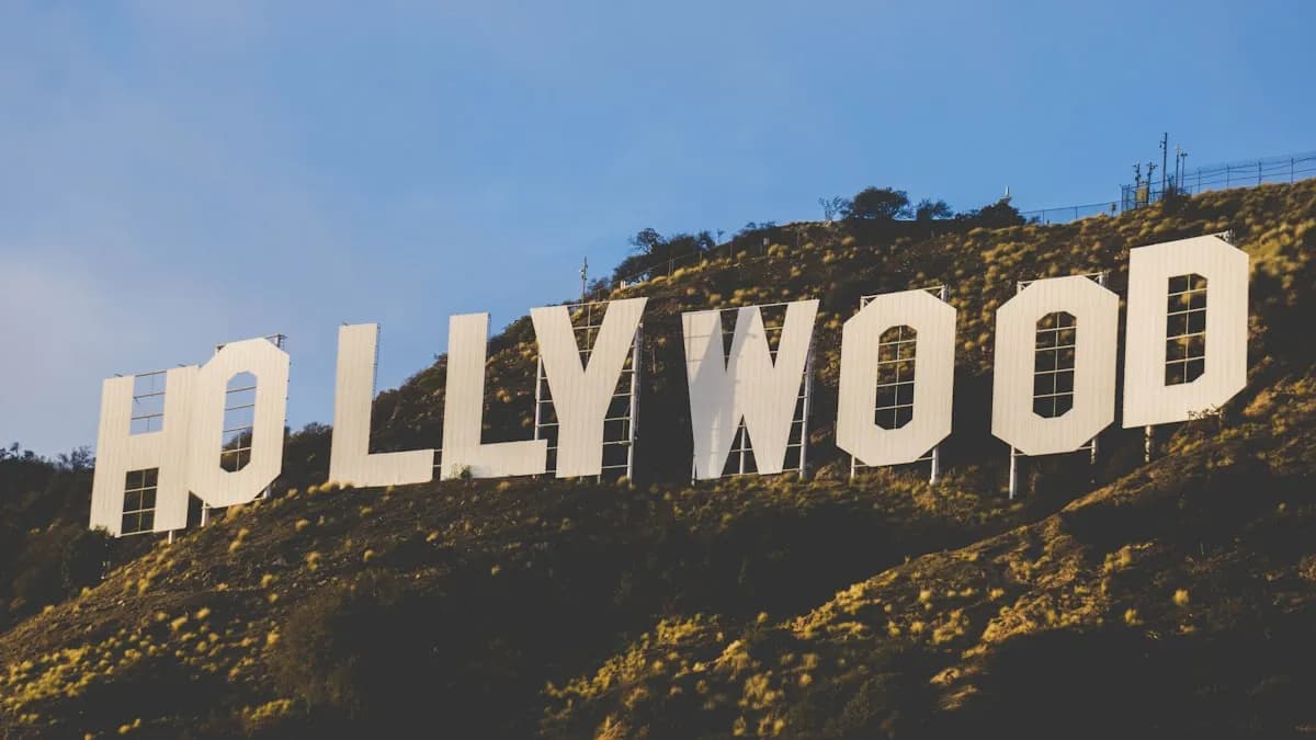 Harry Styles : les secrets mode de son styliste pour Hollywood et lui-même