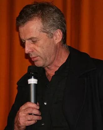 Bruno Dumont filme la Côte d'Azur avec des enfants : drame minimaliste pour adultes