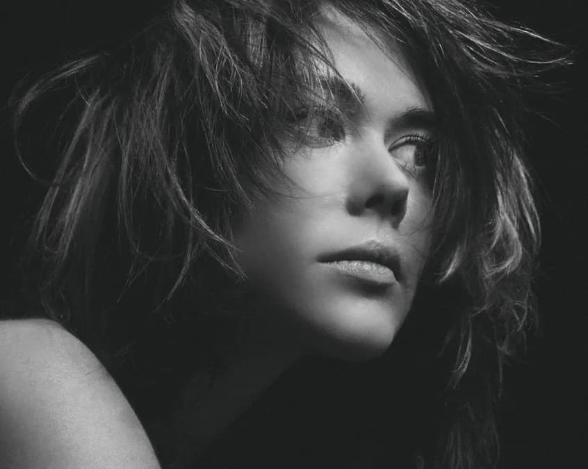 Cara Delevingne révèle la jalousie qui a brisé Johnny Depp, Amber Heard et Elon Musk