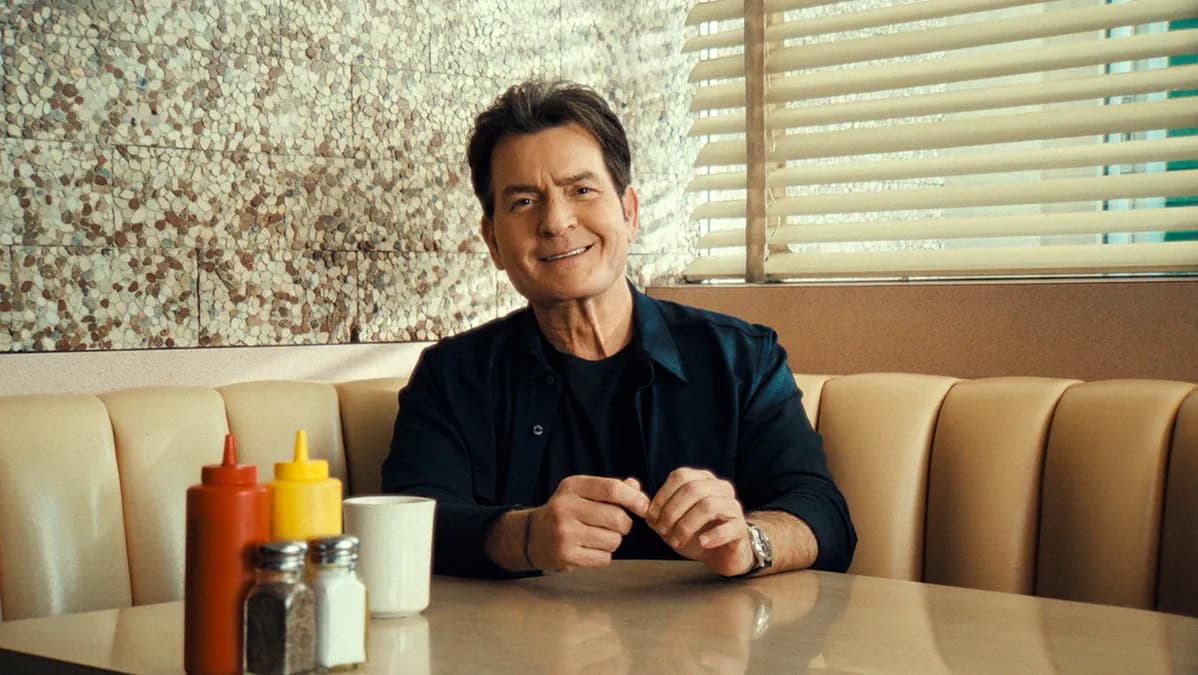 Charlie Sheen parle de sa sobriété et de son documentaire Netflix