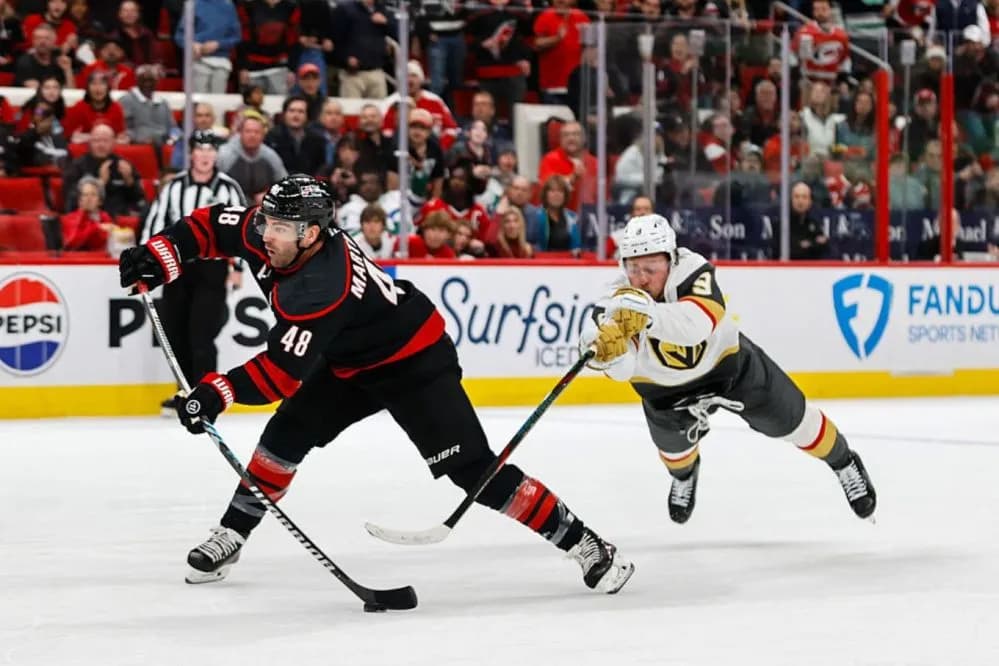 Vegas Golden Knights et Carolina Hurricanes : qui remportera la Stanley Cup 2026 ?