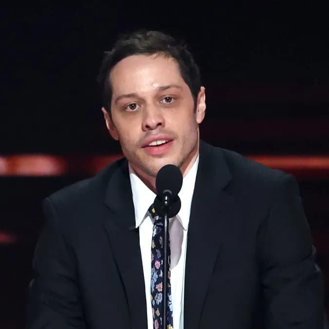 Pete Davidson Praise Kim Kardashian: 'Superhumaine' selon l'ex de l'animateur