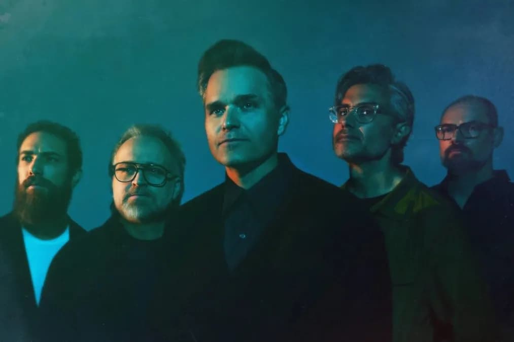 Death Cab for Cutie revient à ses racines avec 'I Built You a Tower'