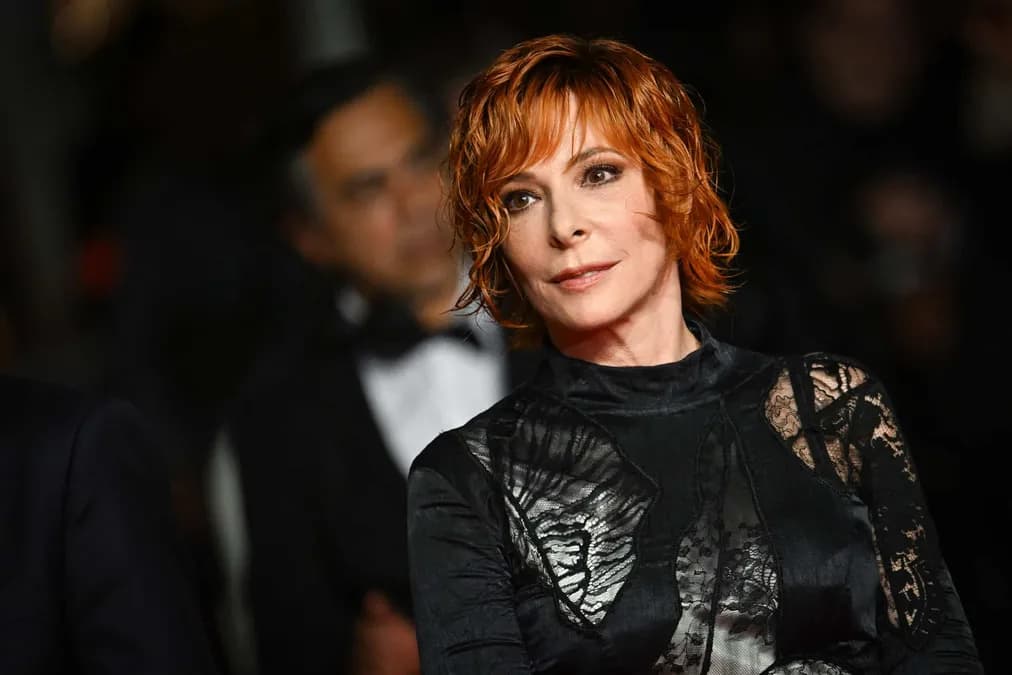 Mylène Farmer de retour: des indices sur ses réseaux sociaux teaser son comeback