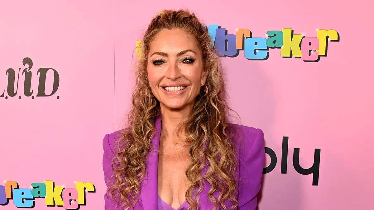 Rebecca Gayheart : 27 ans après Jawbreaker, elle renoue avec le culte