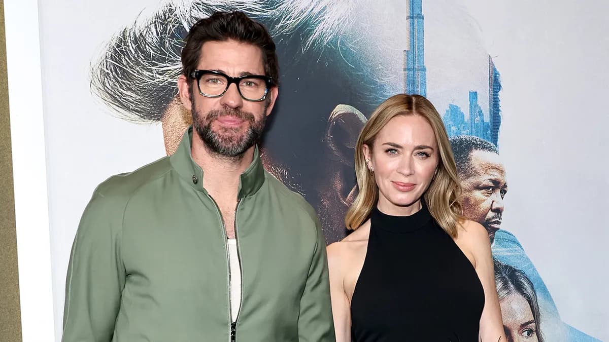 John Krasinski rayonne à la première de Jack Ryan avec le soutien glamour d’Emily Blunt