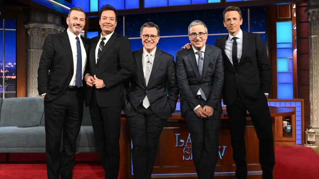 Late Night : Colbert, Fallon, Kimmel, Meyers et Oliver réunis pour un épisode spécial Strike Force Five