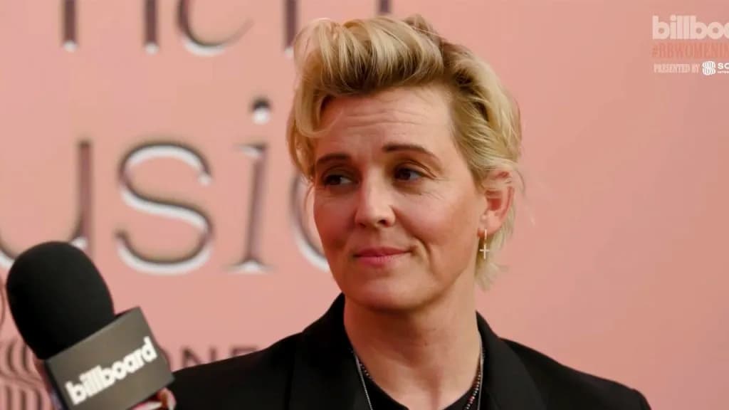 Brandi Carlile se confie sur son nouvel album, identité queer et collaborations inédites