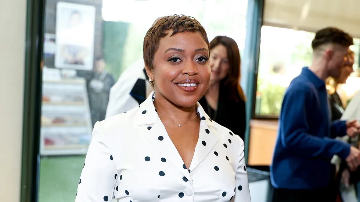 Quinta Brunson, l’icône mode petite taille qui révolutionne le printemps
