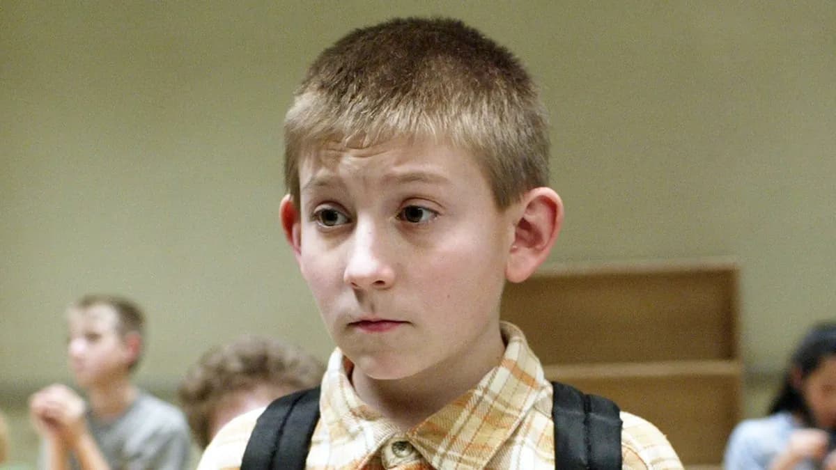 Justin Berfield s'interpose : il demande aux paparazzis de laisser Eric Per Sullivan tranquille