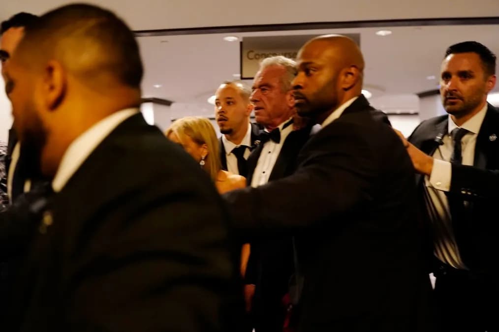 Cheryl Hines raconte l'évacuation chaotique lors de la fusillade au dîner des correspondants de la Maison-Blanche