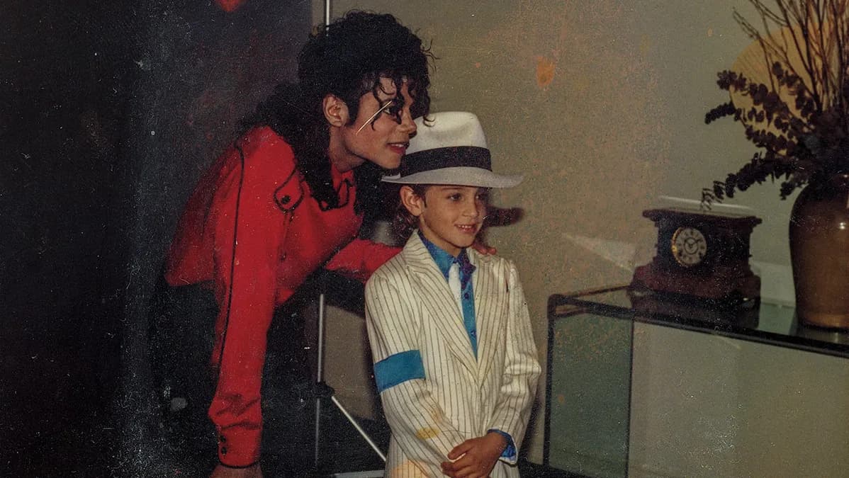 Dan Reed dénonce Hollywood : Michael Jackson jugé pire qu’Epstein, et le public s’en moque
