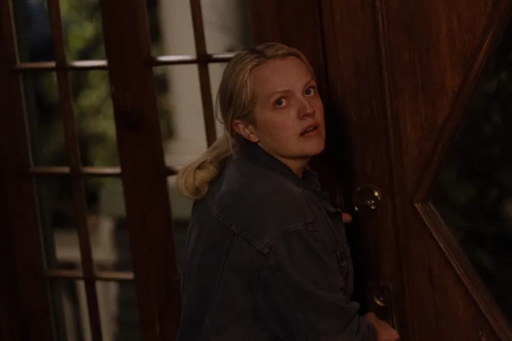 Elisabeth Moss dévoile les mystères d’Imperfect Women et son combat maternel intense