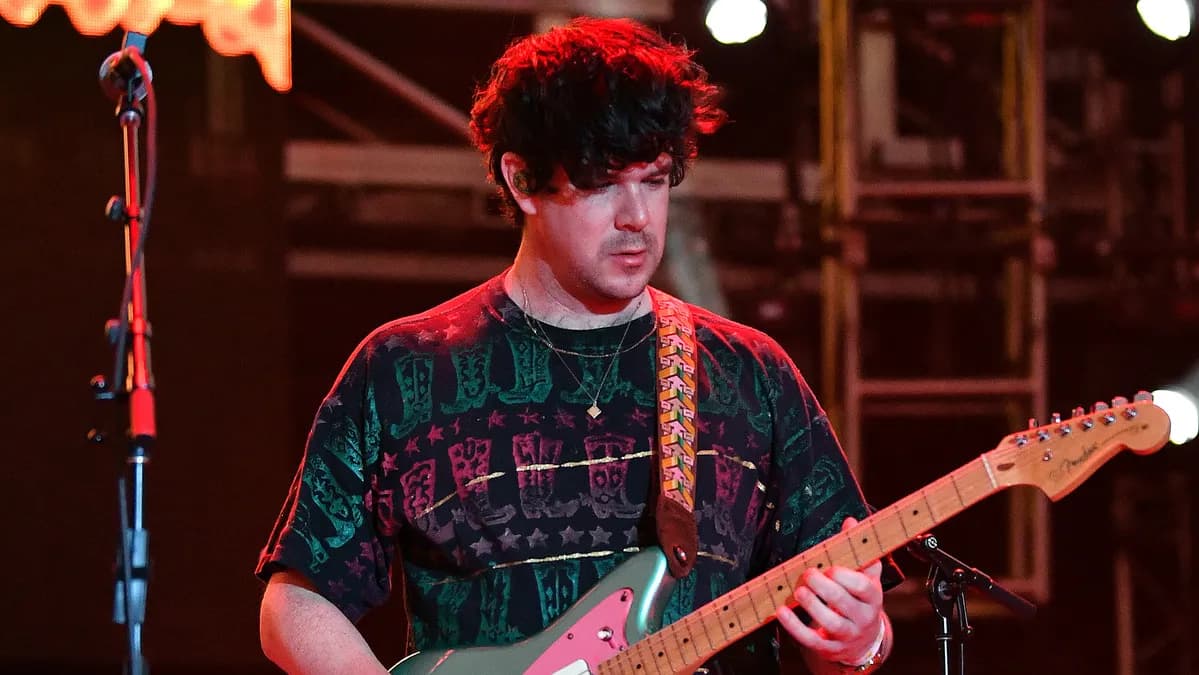 Modest Mouse vire son guitariste accusé d'avoir envoyé des messages inappropriés à une mineure