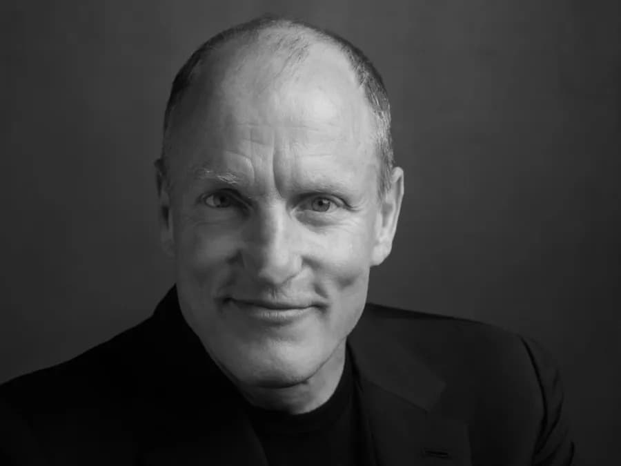 Woody Harrelson honoré au Festival de Sarajevo : une consécration émouvante pour l'acteur culte
