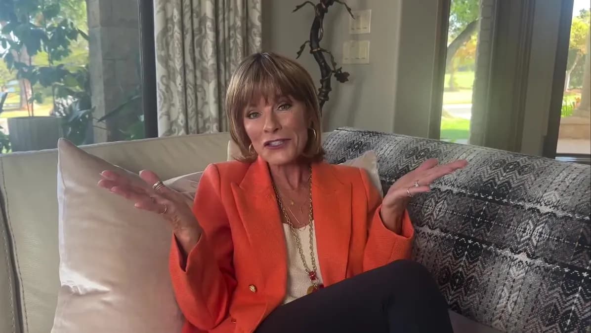 QVC : la présentatrice réagit à son dérapage en direct devenu viral
