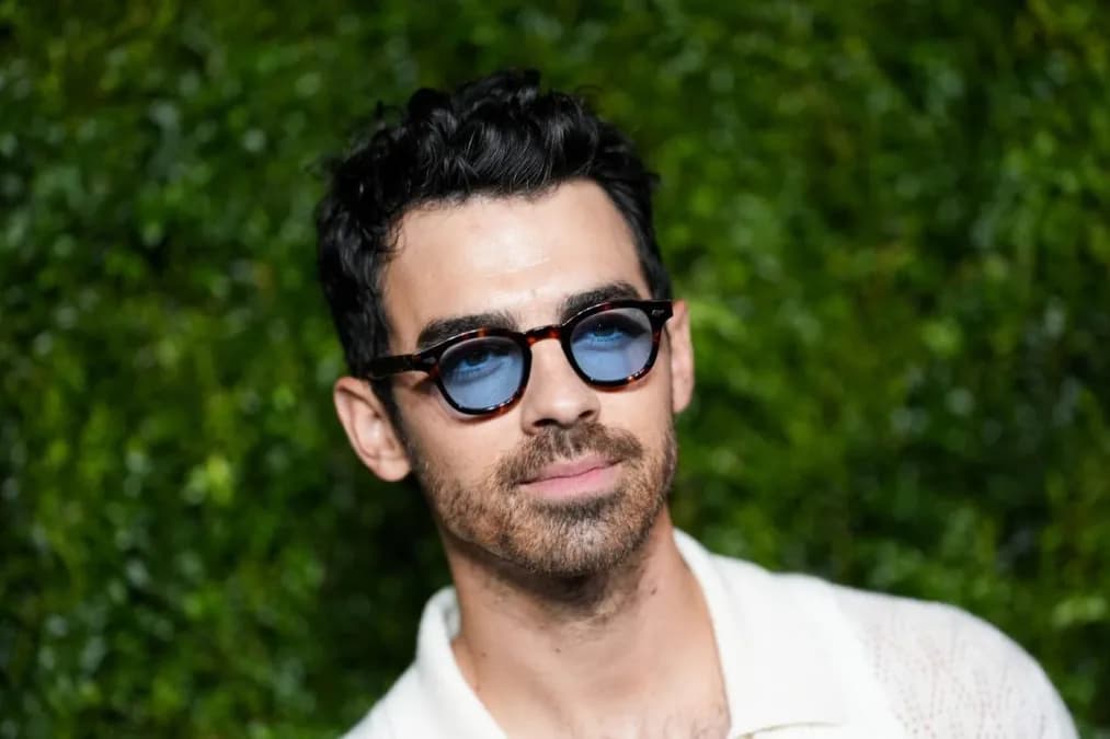 Joe Jonas se confie : il a suivi une thérapie après l'échec de son album solo Fastlife