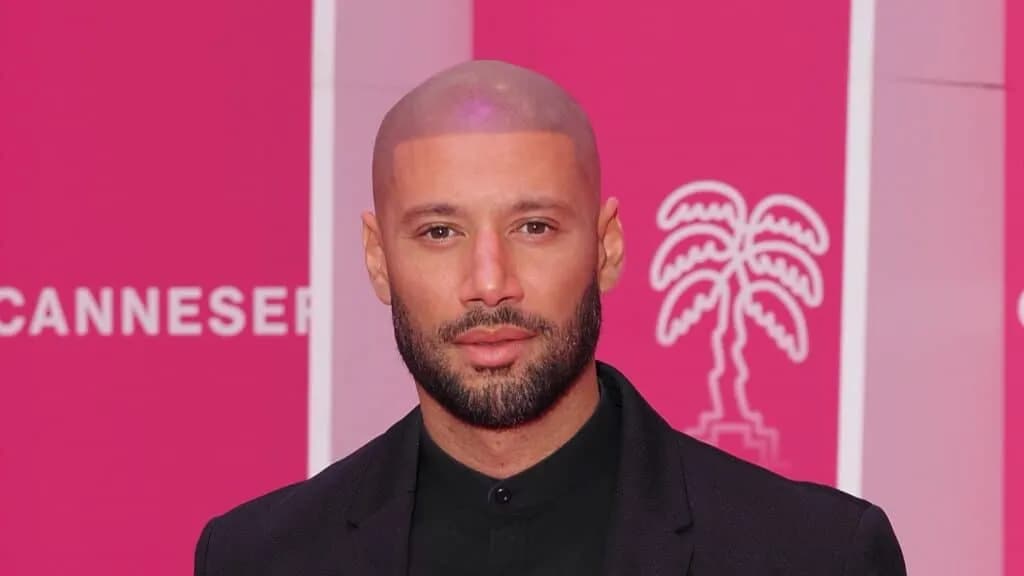 Secret Story : Xavier Delarue demande Kelly en mariage sur une île grecque paradisiaque