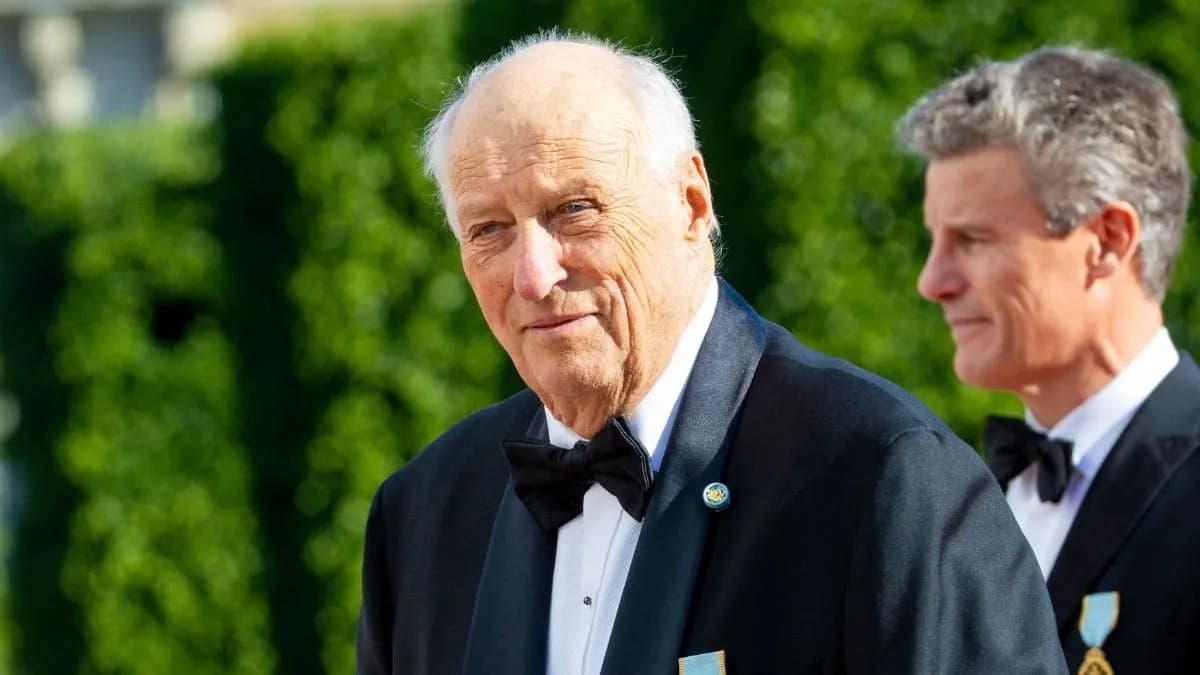 Harald V de Norvège hospitalisé d'urgence : le palais brise le silence