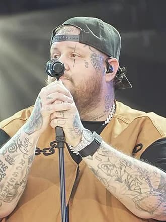 Jelly Roll prend une pause dans sa tournée après son divorce