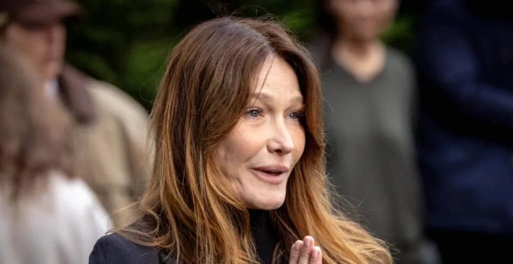 Carla Bruni anéantie par la mort d'Oliver Echaudemaison, son maquilleur et ami de toujours