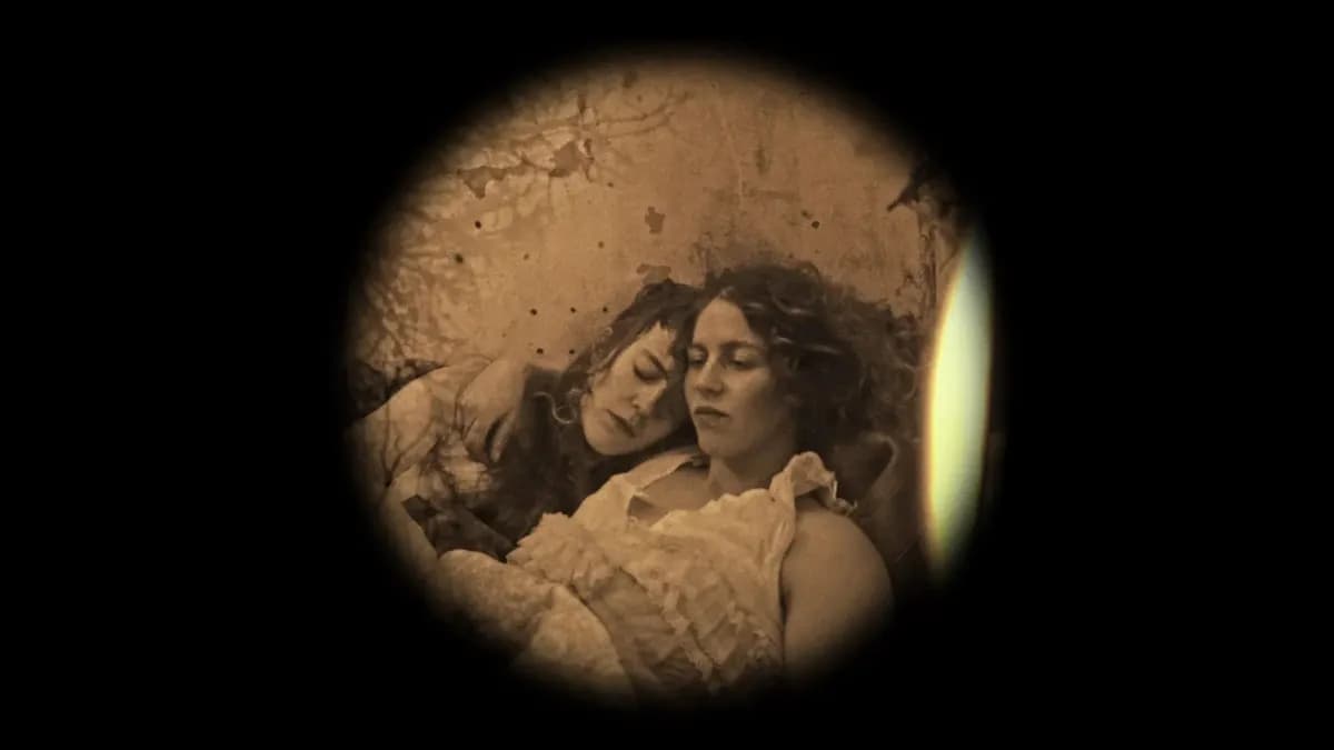 Snapshot : le film d'horreur qui réinvente Jack l'Éventreur avec une caméra du XIXe siècle