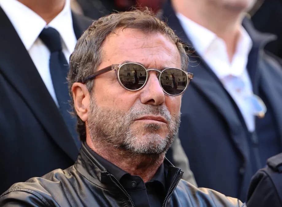 Bernard Montiel traite Marc Toesca et Jean-Luc Lemoine de 'pleureuses' sur Instagram : l'animateur supprime son message en urgence