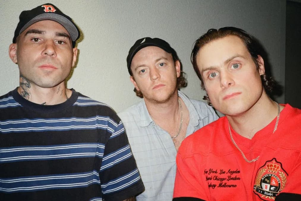 DMA'S : Le groupe australien dévoile son 5e album auto-produit et signe un nouveau label