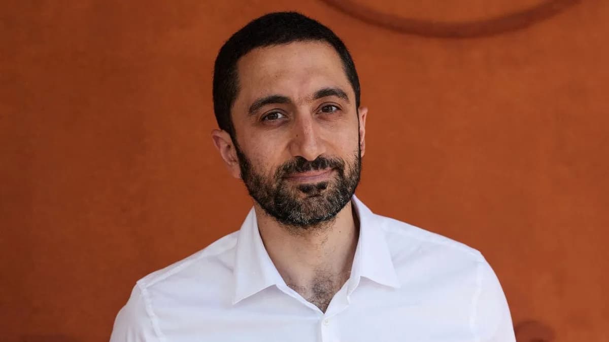 Jimmy Mohamed torse nu : sa transformation physique impressionnante loin des plateaux télé
