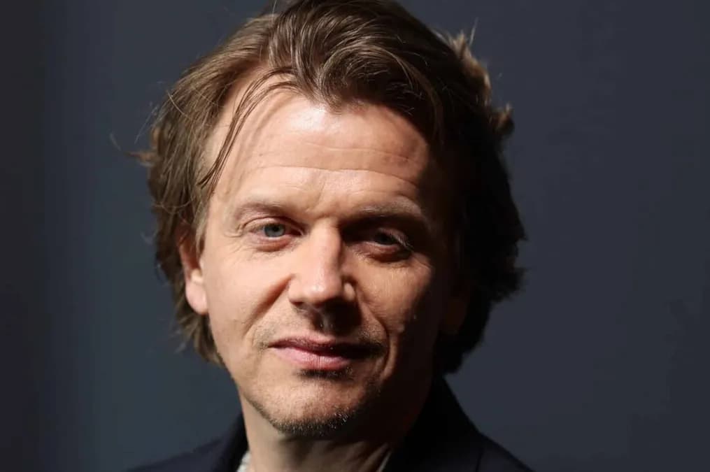 Alex Lutz fête ses 48 ans : 28 ans d'amour avec sa femme, un fils, zéro scandale