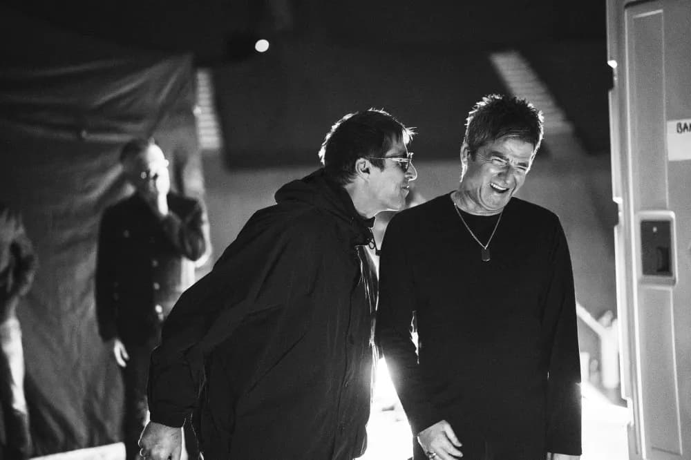 Oasis : le documentaire 'Don’t Look Back in Anger' révèle les tensions de la réunion des frères Gallagher
