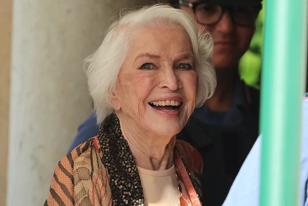 Ellen Burstyn 93 ans toujours active : comment elle défie le temps
