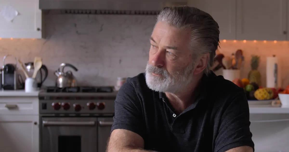 Alec Baldwin : le documentaire 'The Trial of Alec Baldwin' révèle les coulisses de son procès après Rust