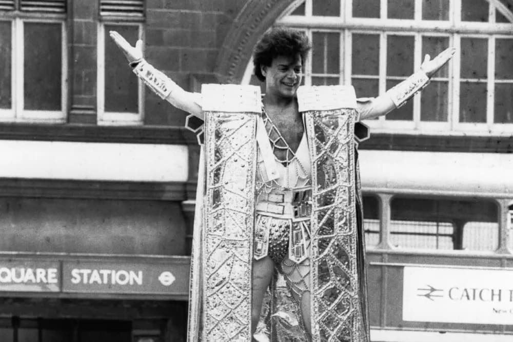 Gary Glitter : le documentaire 'Hunting Gary Glitter' reporté par Netflix