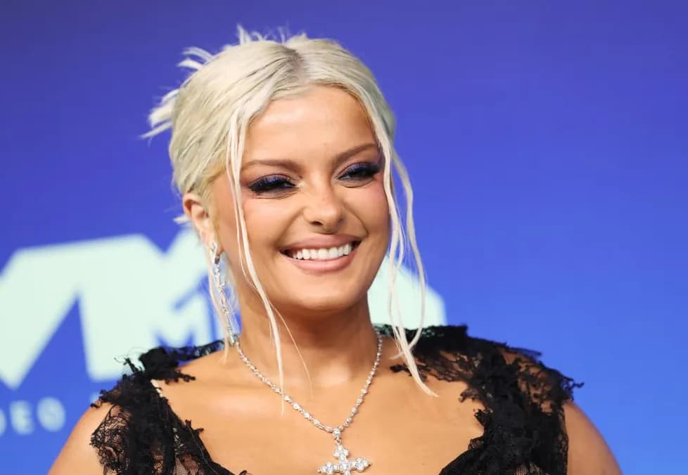 Bebe Rexha révèle le soutien de Taylor Swift pour trouver sa robe des Grammys