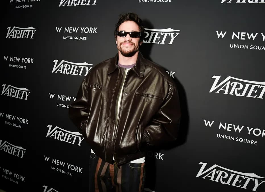 Pete Davidson au cœur de la fête new‑yorkaise : soirée exclusive avec Gayle King, Ana Navarro et Kareem Rahma