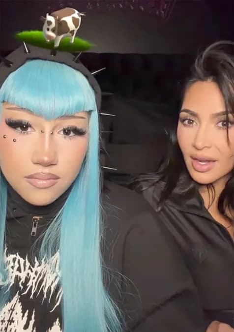 North West répond aux accusations de style « démoniaque » et Kim Kardashian défend sa fille
