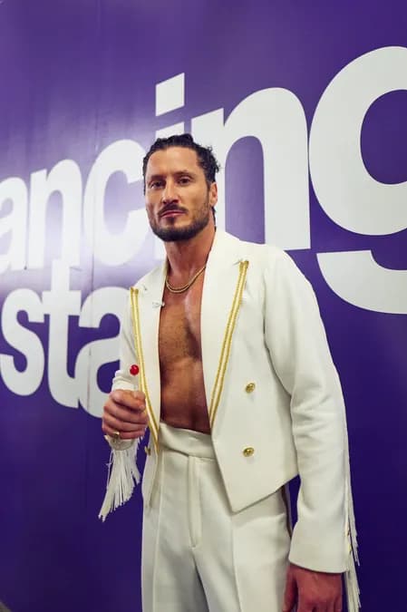 Steve Kazee défend Jenna Dewan après la suspension de Val Chmerkovskiy sur Dancing With the Stars