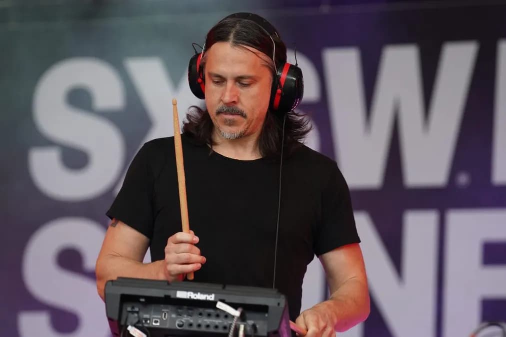 Ben Gillies lance le groupe The Kiln avec le producteur Grammy‑winning Joseph Prielozny