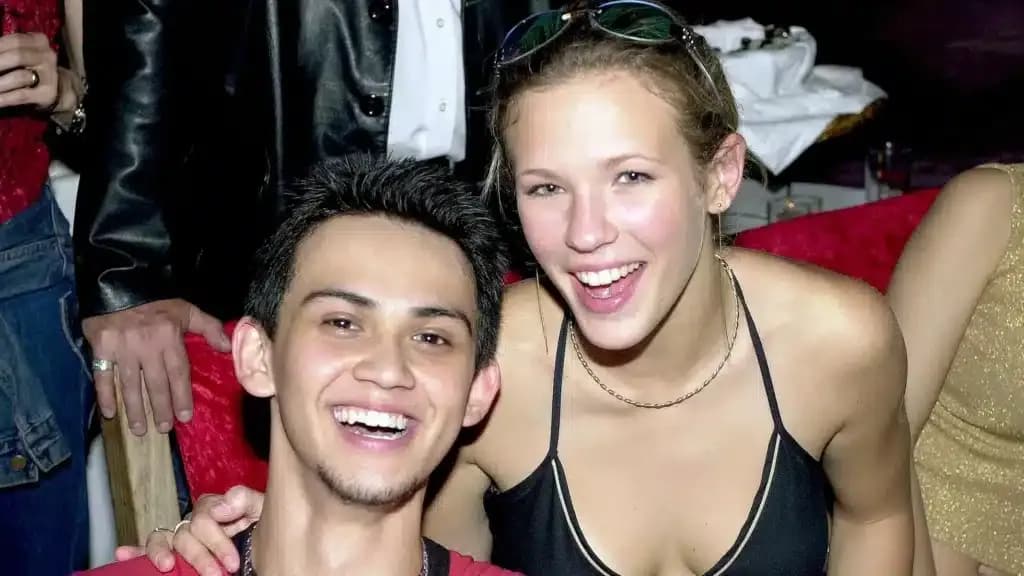 Lorie dément la rumeur d’un couple arrangé avec Billy Crawford : la vérité révélée