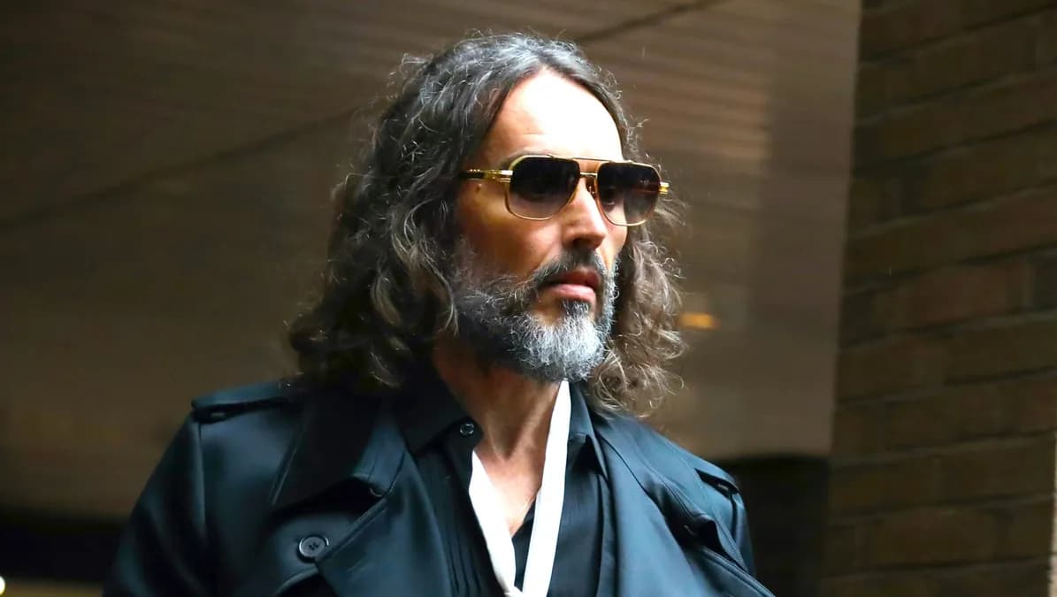 Russell Brand affirme que le consentement prime sur le sexe lors de son témoignage