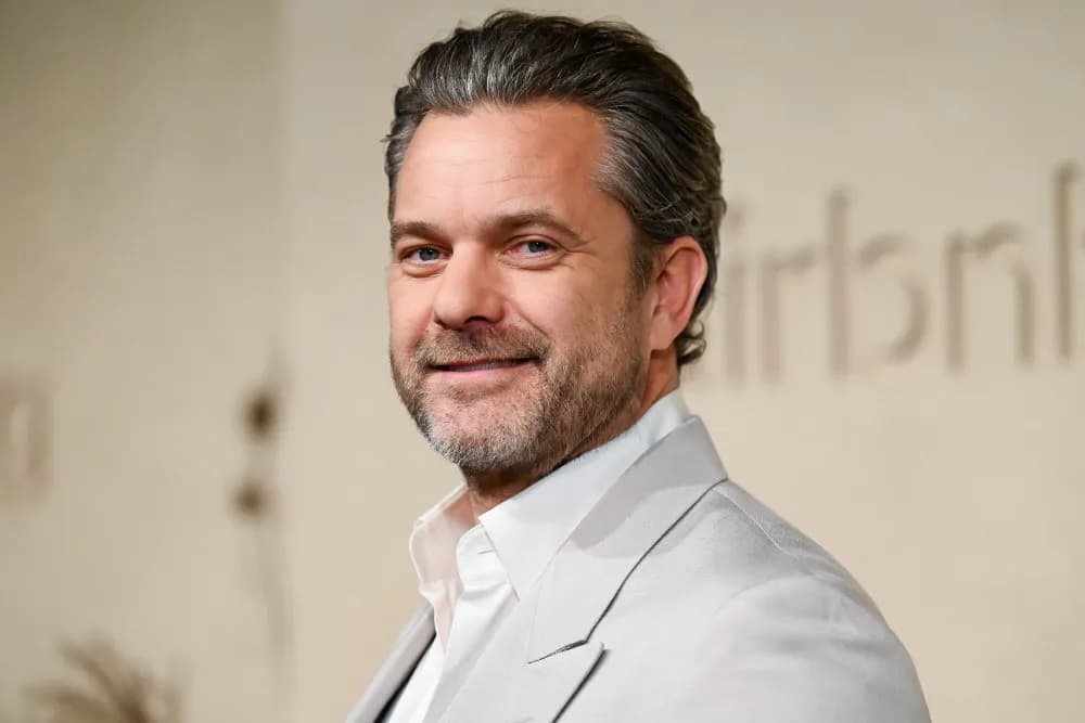 Joshua Jackson dévoile les coulisses de sa nouvelle série HBO Max 'How to Survive Without Me'