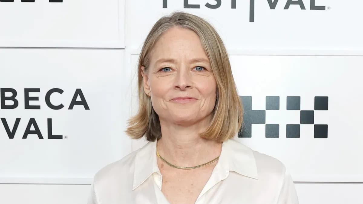 Jodie Foster critique le film F1 de Brad Pitt : « Un chef-d’œuvre IA ? »