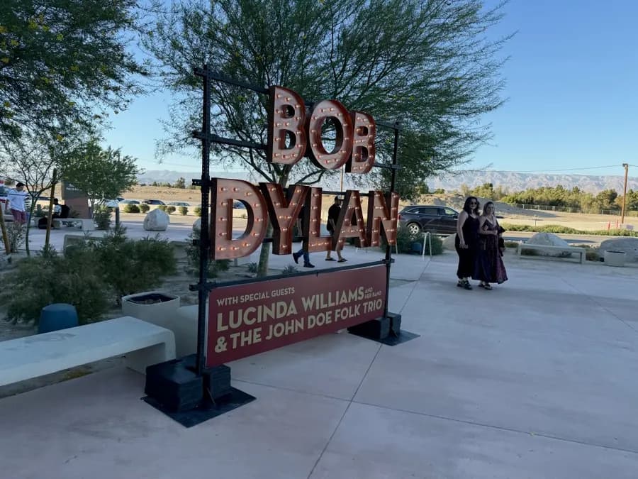Bob Dylan érigent une Watchtower dans le désert avec un spectacle magistral à Palm Springs