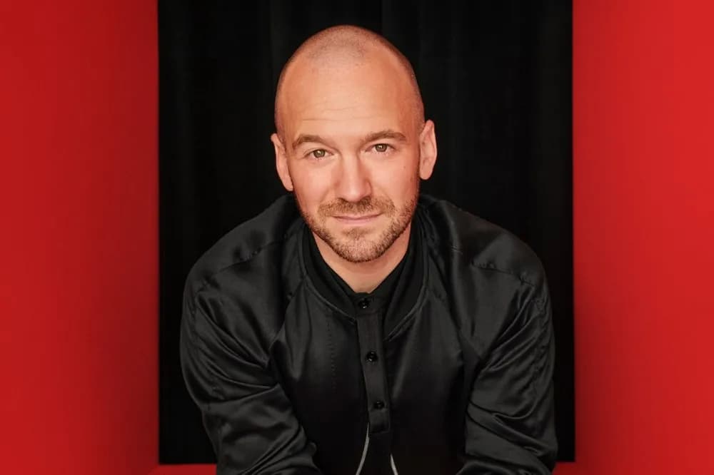 Sean Evans, l'animateur de Hot Ones, révèle son secret