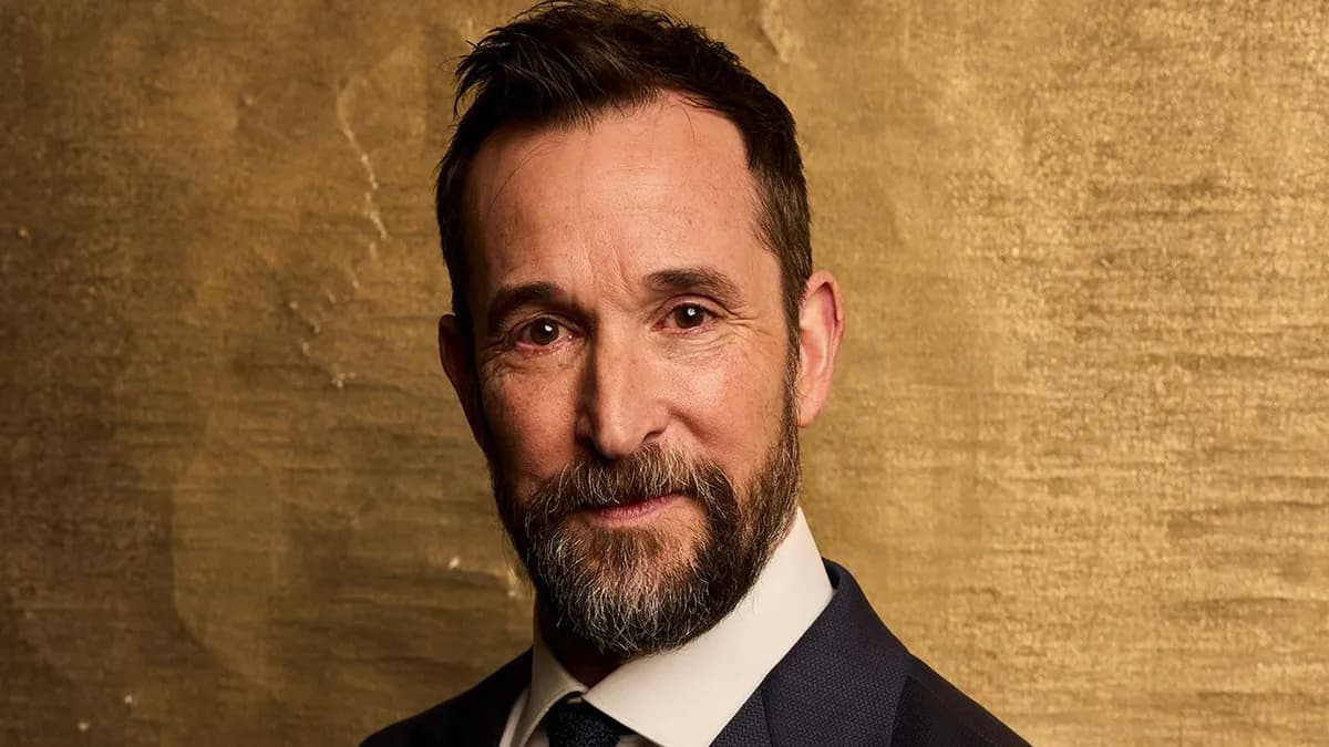 Noah Wyle défend Dr. Robby après sa chute en saison 2 de The Pitt