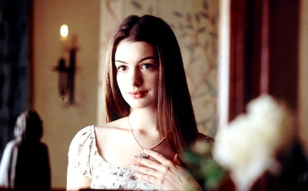 Anne Hathaway produit la série Disney+ inspirée du film cultissime Ella Enchanted